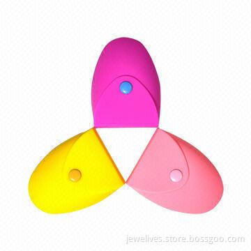 Promotional Custom Silicone Keychains, Made of 100% Silicone Rubber